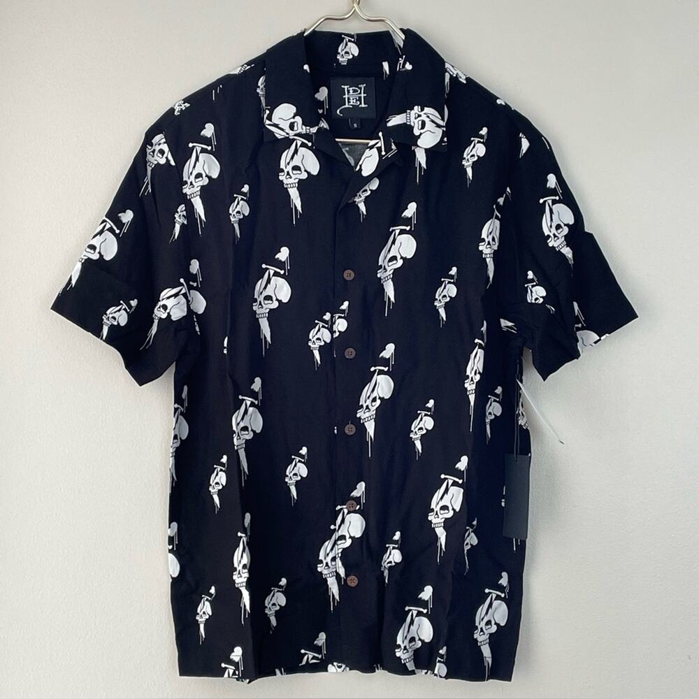 Ed Hardy Short Sleeve Button Down Shirt Skull Dagger Tattoo Print Black MEN'S S